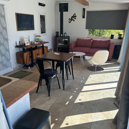 La Bastide Aixoise Avec Piscine Et Jacuzzi Prive Apartment Екс ан Прованс Екстериор снимка