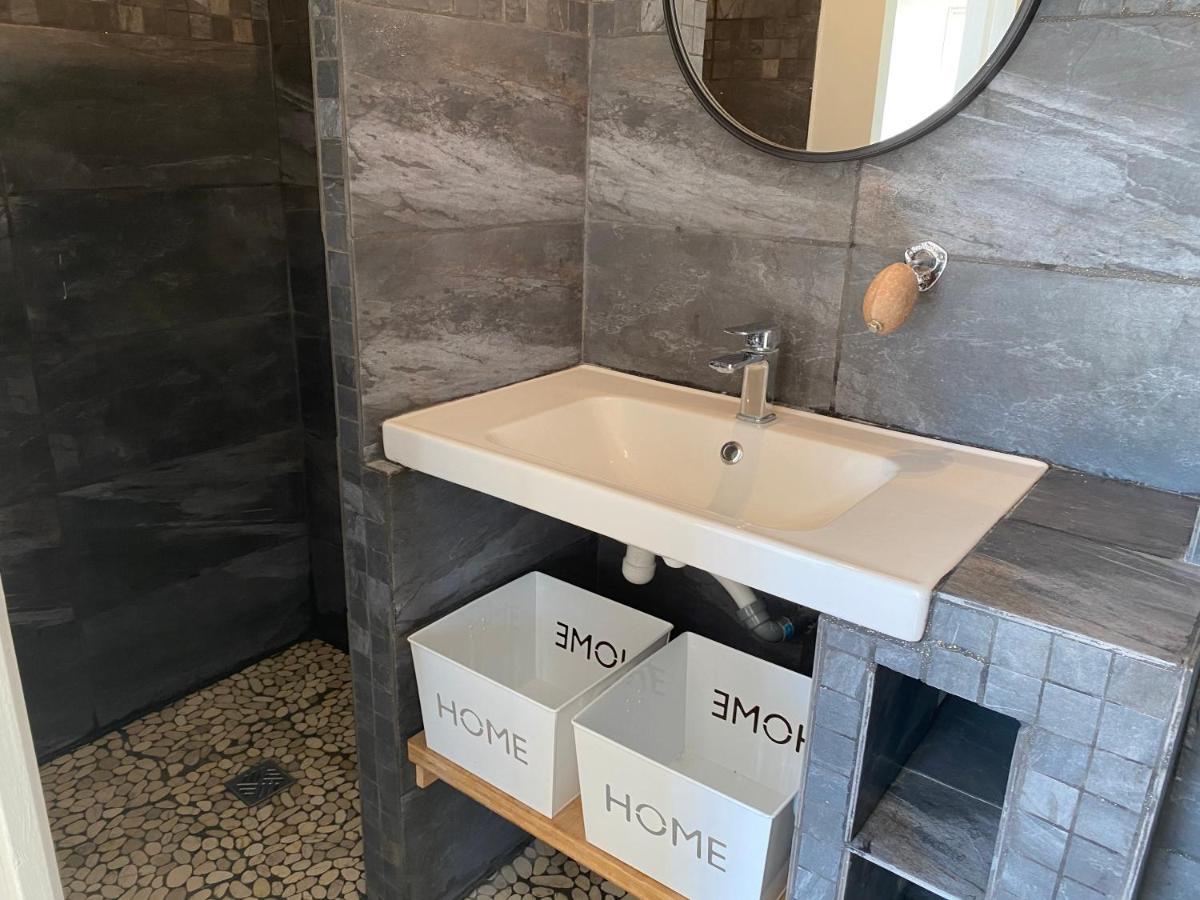 La Bastide Aixoise Avec Piscine Et Jacuzzi Prive Apartment Екс ан Прованс Екстериор снимка