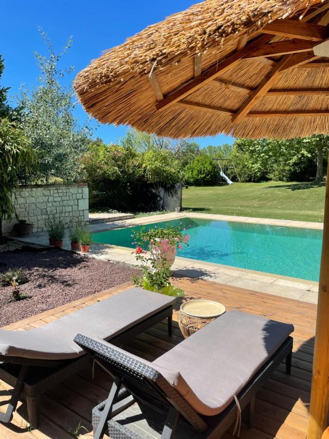 La Bastide Aixoise Avec Piscine Et Jacuzzi Prive Apartment Екс ан Прованс Екстериор снимка